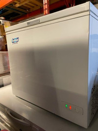 USED-37 Chest Freezer - 7 cu. ft Solid Top - MWF9007