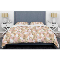 Made in Canada - East Urban Home Rose Cubes I Mid-Century Duvet Cover Set