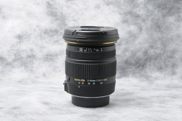 Sigma 17-50mm F2.8 OS (stabilized) for Nikon *dust spec - read notes *  EX DC HSM Lens (ID: 1640)  for Nikon in Cameras & Camcorders