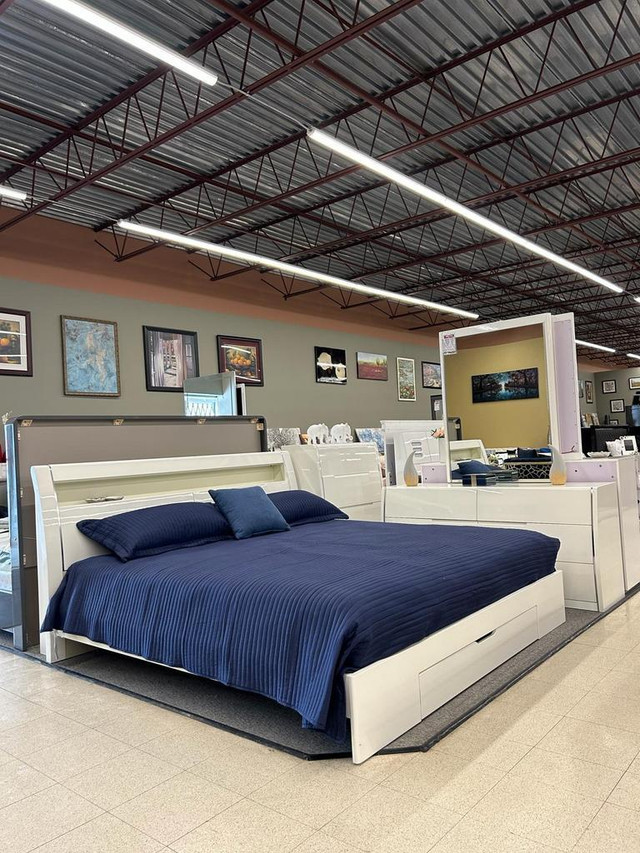 Modern Bedroom Set !! UPTO 40% Off !! Limited Time Offer Toronto in Beds & Mattresses in Ontario - Image 3