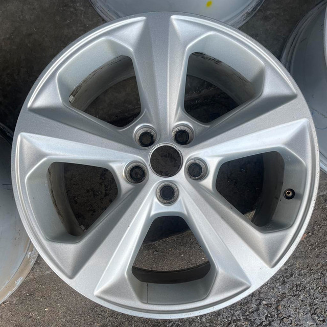 18 pouces 5x108 Lincoln / Ford original + sensors in Tires & Rims in Laval / North Shore - Image 3