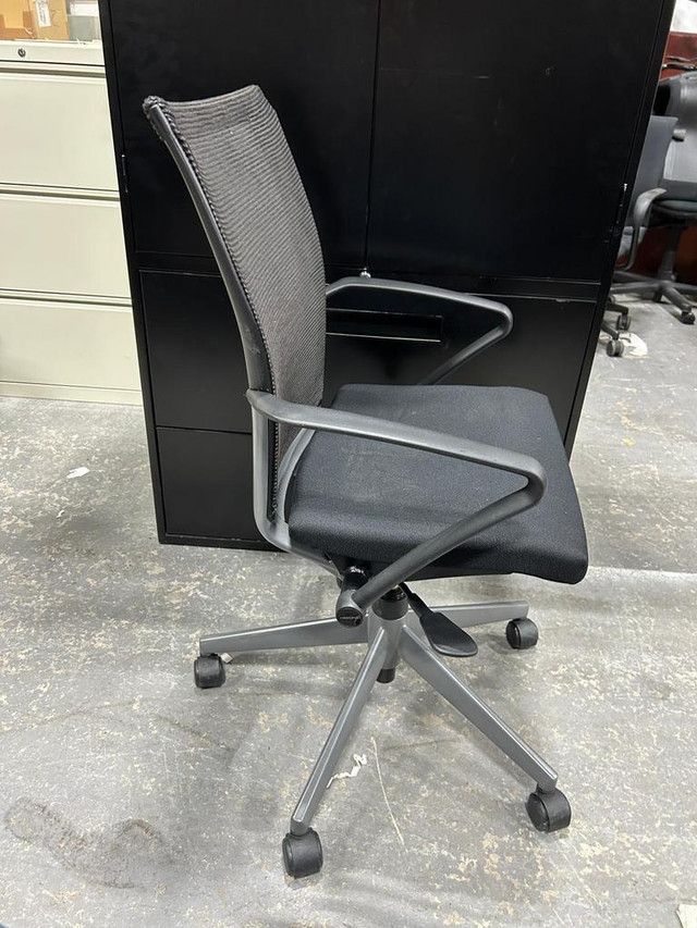 Haworth X99 Office Chair in Excellent Condition-Call us now! in Chairs & Recliners in Toronto (GTA) - Image 3