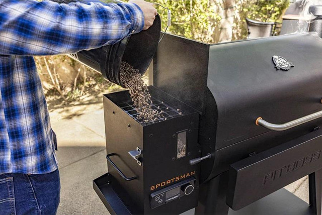 Pit Boss® Sportsman Series 1600 Wood Pellet Grill &amp; Smoker With Wi-Fi® and Bluetooth® PB1600SPW 11014 in BBQs & Outdoor Cooking - Image 4