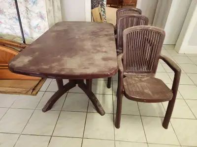 ONLINE AUCTION: Patio Table And Chairs