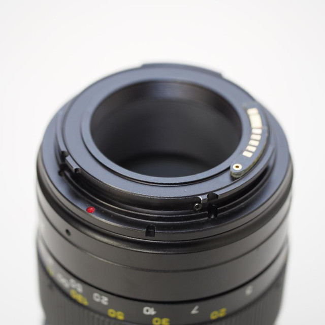 Zhongyi Creator 135mm f2.8 lens (Used ID:1769) FOR CANON MOUNT in Cameras & Camcorders - Image 3