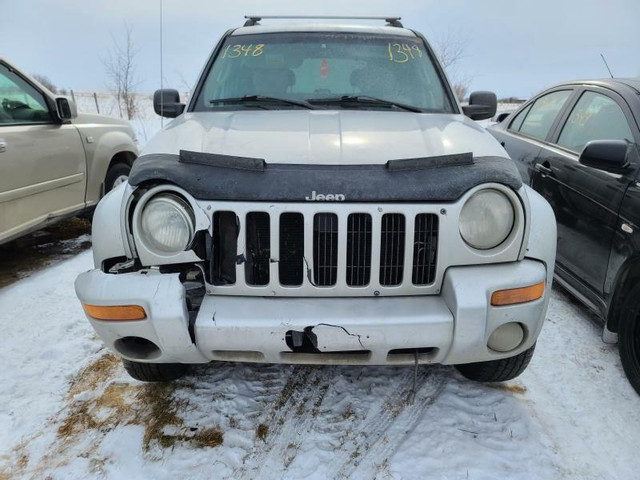 Parting out WRECKING: 2002 Jeep Liberty Limited  Parts in Other Parts & Accessories - Image 3