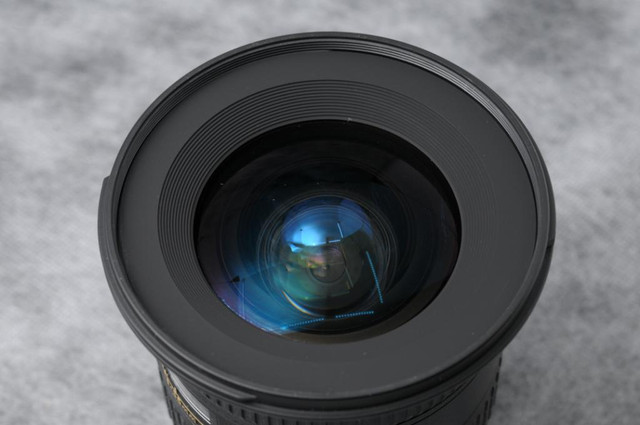 AF Nikkor 18-35mm F/3.5-4.5 D ED Nikon Lens (ID: 1644) in Cameras & Camcorders - Image 3
