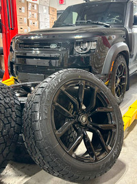 Brandnew 2023 Land Rover Defender 22 rims and Toyo Open Country AT3 tires