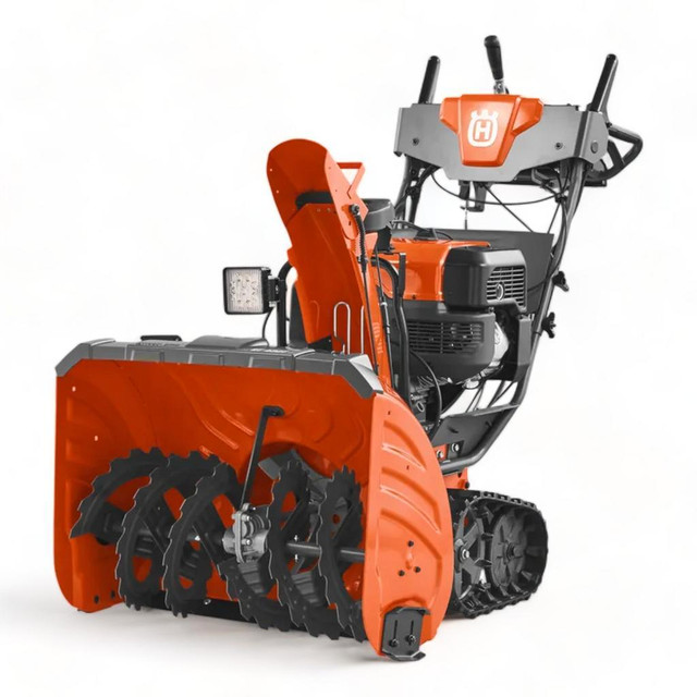 HOC HUSQVARNA ST430T 30 INCH PROFESSIONAL SNOW BLOWER + FREE SHIPPING in Power Tools - Image 2