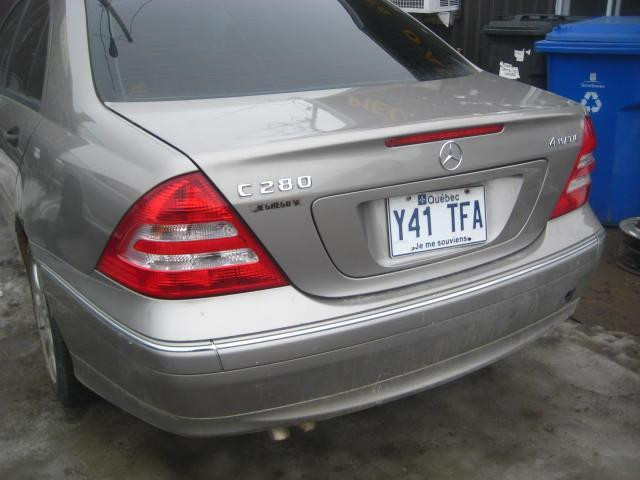 2006 2007 Mercedes Benz C280Automatic 4Matic  pour piece#for parts#parting out in Auto Body Parts in Québec - Image 4
