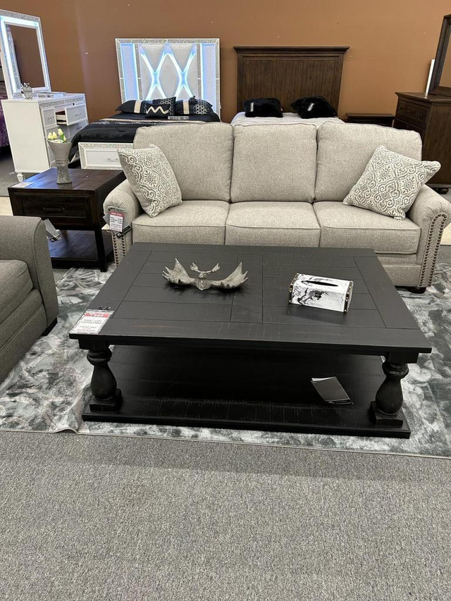 Square Coffee Table At Discounted Price!! in Coffee Tables in Chatham-Kent - Image 4