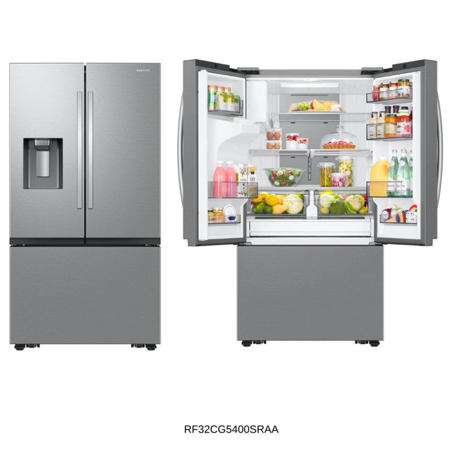 36 Inches Stainless Steel colour Refrigerator in Refrigerators in Ontario