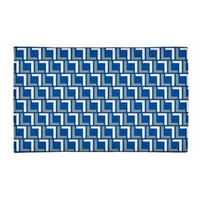 East Urban Home Tapis géométrique blanc cassé / bleu / gris in Rugs, Carpets & Runners in Québec