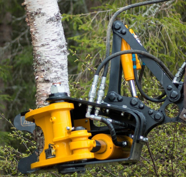 Tree Shear Attachment for Skid Steers and Excavators. Cut and hold the trees and brush. in Heavy Equipment Parts & Accessories in Saskatchewan - Image 2