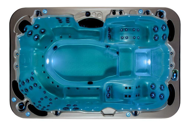 10 person Hot tub - pre-order  2024 - 6500 $ off -  Large hot tub in Hot Tubs & Pools - Image 4