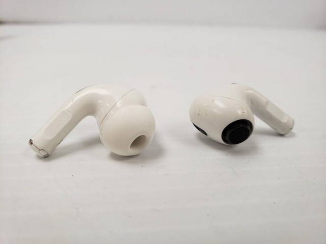 (48554-1) Apple A2190 Airpods Pro in Headphones in Alberta - Image 3
