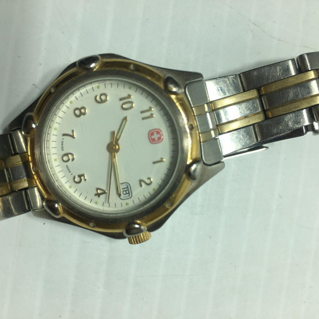 Wenger Stainless Steel Watch - Pre-Owned - JLWU6U in Jewellery & Watches in Calgary - Image 2