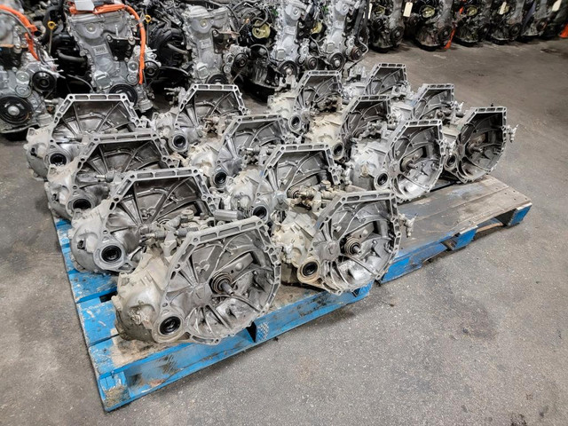 JDM Honda Civic 2006-2011 R18A 1.8L 5-Speed Manual Transmission / Low Mileage in Engine & Engine Parts