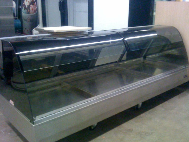 Food Warmer Display Henny Penny HMR Heated Merchandisers 4ft, 6ft,8ft available in Industrial Kitchen Supplies in Toronto (GTA) - Image 3