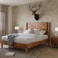Millwood Pines Lit plateforme en bois massif avec tête de lit Vivian