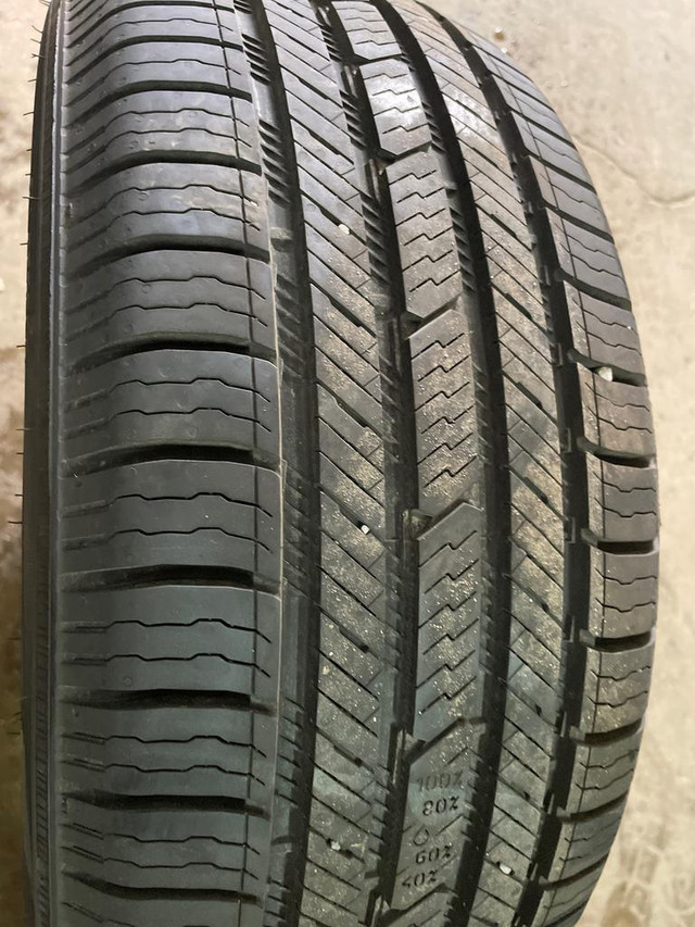 4 pneus dété P235/50R18 97V Nokian One 11.5% dusure, mesure 9-10-9-10/32 in Tires & Rims in Québec City - Image 2