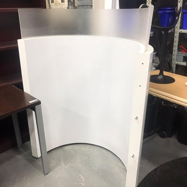 Halfmoon Shaped Divider-30% Off-Excellent Condition-Call us now! in Other in Toronto (GTA) - Image 2