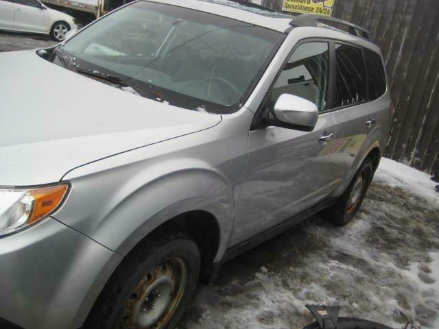 2011 Subaru Forester 2.5L Automatic pour piece# for parts # part out in Auto Body Parts in Québec - Image 2