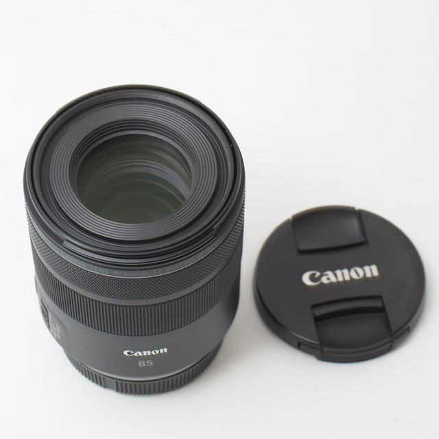 Canon RF 85mm f2 macro IS STM  (ID - 2126) in Cameras & Camcorders - Image 4