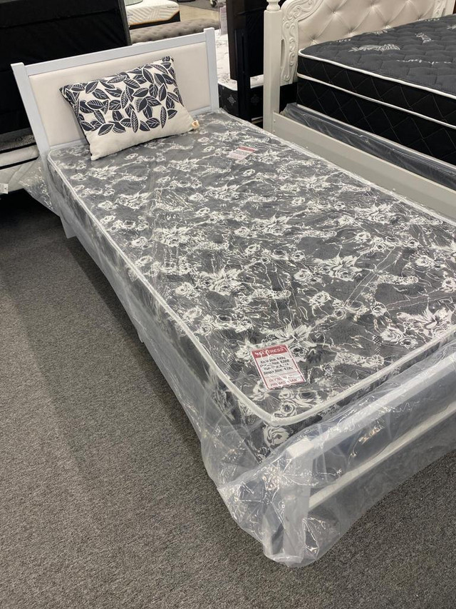 Double Beds On Huge Discount!!Kijiji Sale in Beds & Mattresses in Guelph