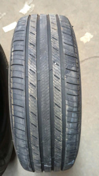 4 pneus dété P235/65R18 106V Michelin Premier LTX 23.5% dusure, mesure 6-7-7-7/32