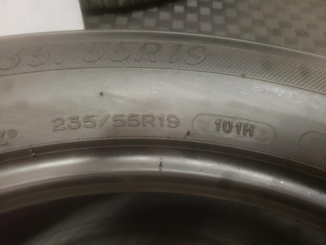 (T70) 1 Pneu Ete - 1 Summer Tire 235-55-19 Michelin 4-5/32 in Tires & Rims in Greater Montréal - Image 3