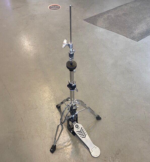 Yamaha hi-hat stand 3 double braced legs/pattes doubles - used-usagé in Drums & Percussion