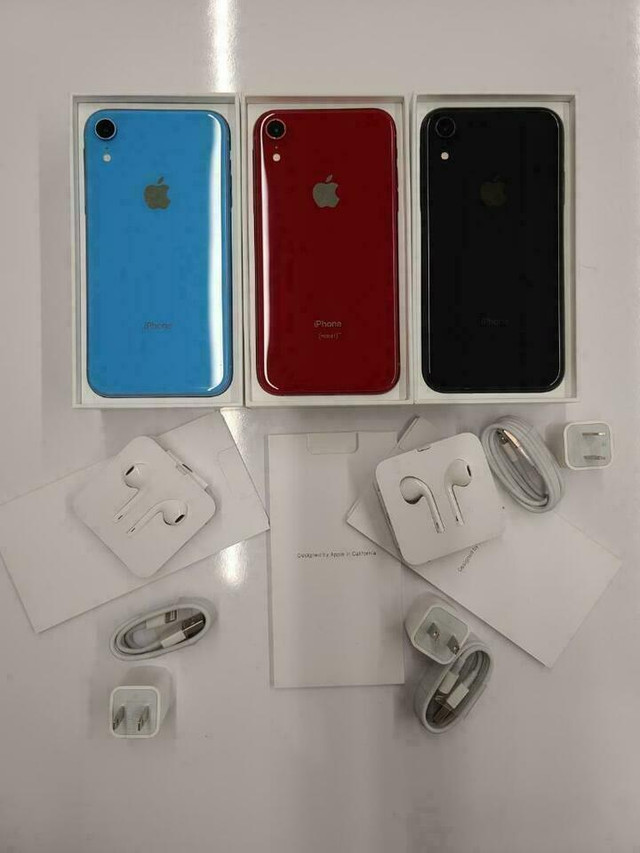 iPhone XR 64GB, 128GB 256GB CANADIAN MODELS NEW CONDITION WITH ACCESSORIES 1 Year WARRANTY INCLUDED in Cell Phones in Québec - Image 4