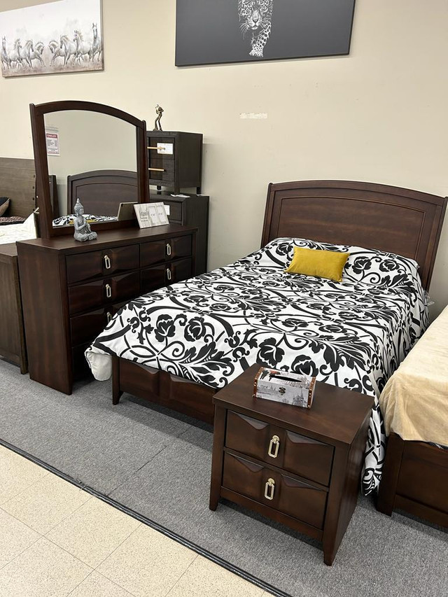 Queen Bedroom Set for Sale! Huge Sale!! in Beds & Mattresses in Windsor Region - Image 4