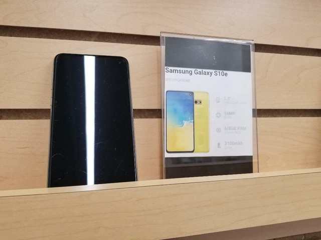 UNLOCKED Samsung Galaxy S10e  New Charger 1 YEAR Warranty!!! Spring SALE!!! in Cell Phones in Calgary