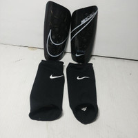 Nike Youth Shin Pads - Pre-Owned - UD12JX
