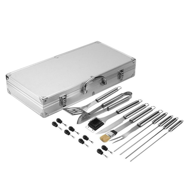 NEW 18 PCS STAINLESS STEEL BBQ SET BARBECUE KIT GS1002 in Hand Tools in Regina - Image 3