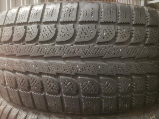 (DH193) 1 Pneu Hiver - 1 Winter Tire 215-45-17 Maxtrek 6/32 in Tires & Rims in Greater Montréal