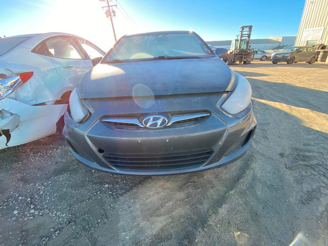 2013 Hyundai Accent: ONLY FOR PARTS in Auto Body Parts in Calgary - Image 2