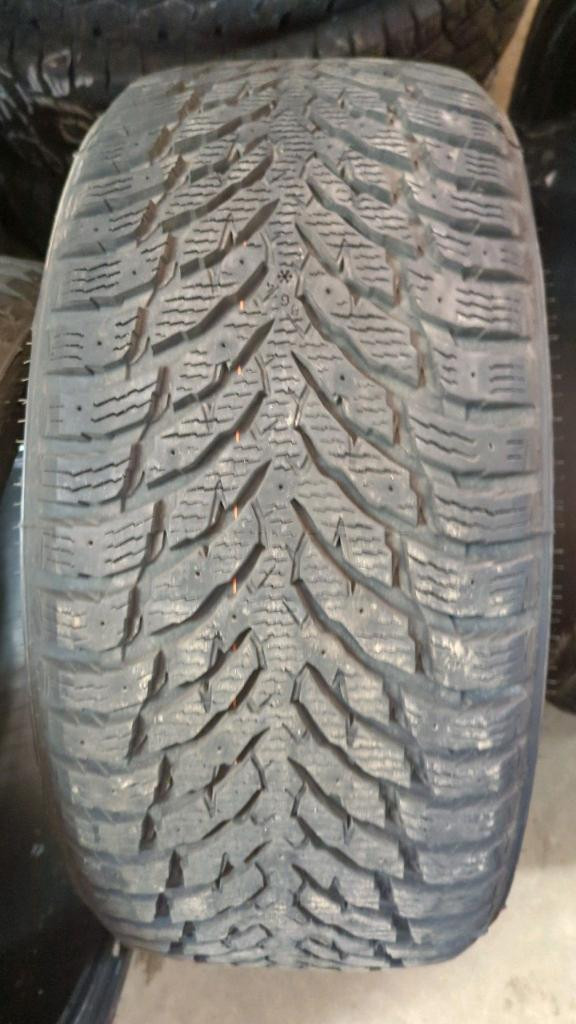 4 pneus d'hiver P255/35R20 97T Nokian Hakkapeliitta 9 20.5% d'usure, mesure 10-11-10-10/32 in Tires & Rims in Québec City - Image 3