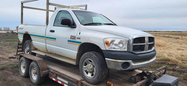 2009 DODGE RAM 2500 4X4 5.7L Truck Parting out in Auto Body Parts in Alberta - Image 3
