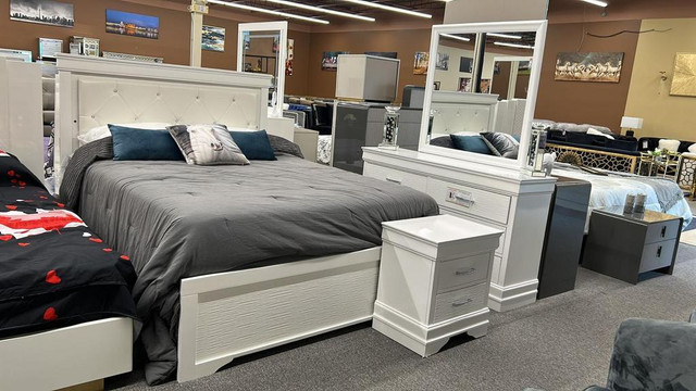 Modern Bedroom Set !! UPTO 40% Off !! Limited Time Offer Toronto in Beds & Mattresses in Ontario - Image 4