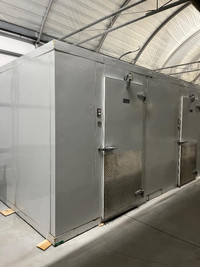 USED Combo Walk In Cooler 8&#39;x10&#39; / Freezer 8&#39;x8&#39; W/Outdoor System FOR01755