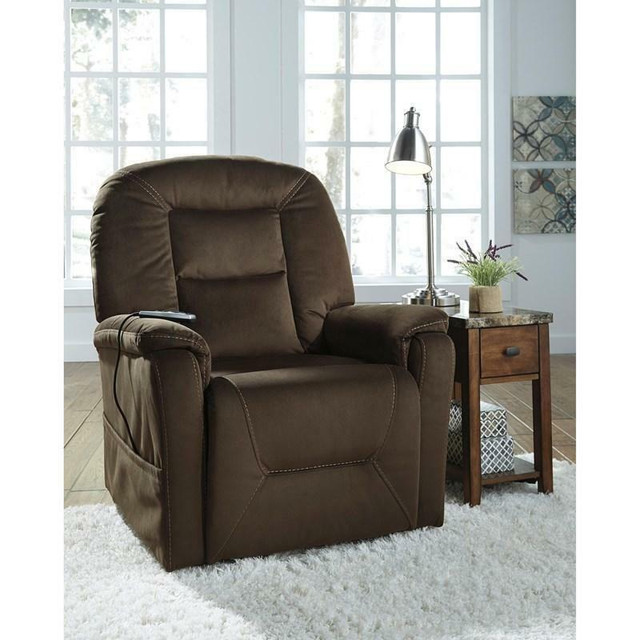 Check The Big Stores! You Will Be Coming Back To Our Store For Blowout Prices For Recliners! in Chairs & Recliners - Image 3