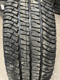 4 pneus dété LT275/70R18 125/122S Michelin LTX A/T2 5.5% dusure, mesure 11-11-11-11/32