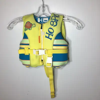 Perfect for splashing about and giving a bit for piece of mind for tiny tots. Disclaimer: This vest'...