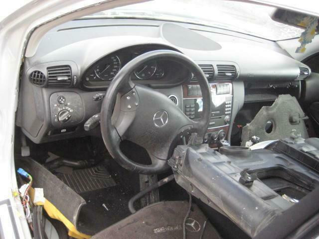 2006 2007 Mercedes Benz C280Automatic 4Matic  pour piece#for parts#parting out in Auto Body Parts in Québec