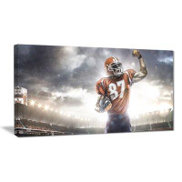 Made in Canada - East Urban Home American Footballer on Stadium - Wrapped Canvas Graphic Art Print on Canvas