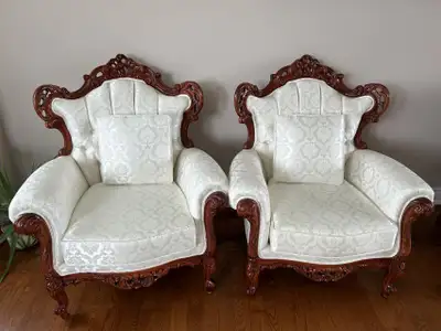 ONLINE AUCTION: Set of 2 Arm Chairs