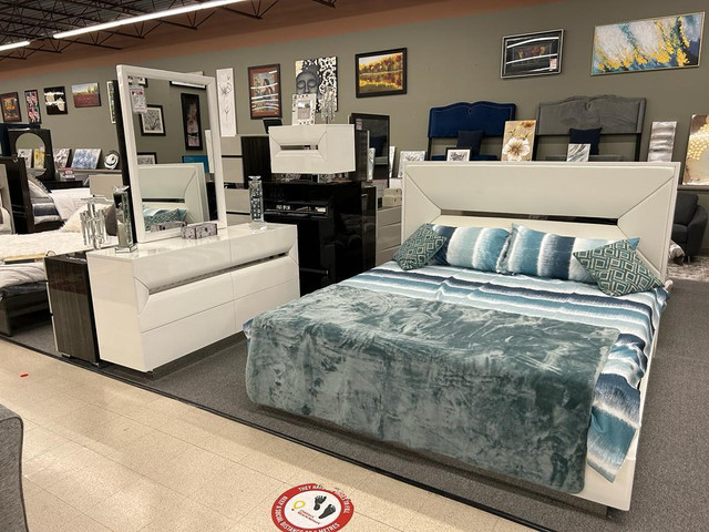 Queen Bedroom Set for Sale! Huge Sale!! in Beds & Mattresses in Windsor Region - Image 2
